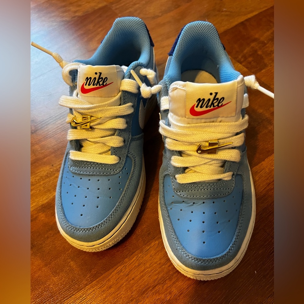 Like new Air Force One Sneakers 👟